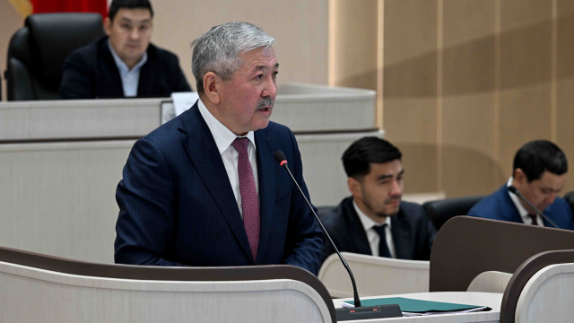 МинКаб Төрагасы Адылбек Касымалиев: 2025-жылы өлкөнүн консолидацияланган бюджети биринчи жолу 1 трлн сомду түзгөн тарыхый чектен ашты