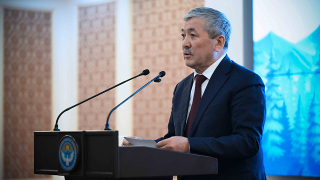 МинКаб Төрагасы Адылбек Касымалиев Жапониянын Кыргызстандагы JDS стипендиялык программасынын ишке ашырылышынын 20 жылдыгына арналган форумга катышты